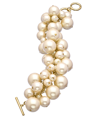 Carolee A Pearl Affair White and Gold Cluster Bracelet in White and Gold