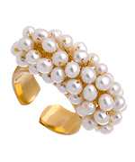 Piara by Elaine J Gold and Pearl Ring
