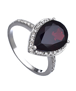 Viducci Garnet Teardop Diamond Ring