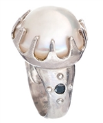 Ana Cavalheiro Pearl Queen Ring